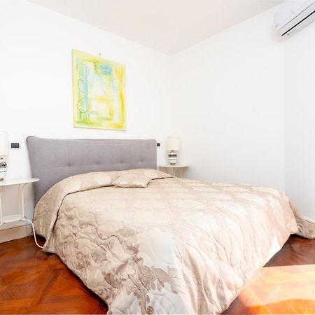 Perla Marina Sea View Apartment Катания Екстериор снимка