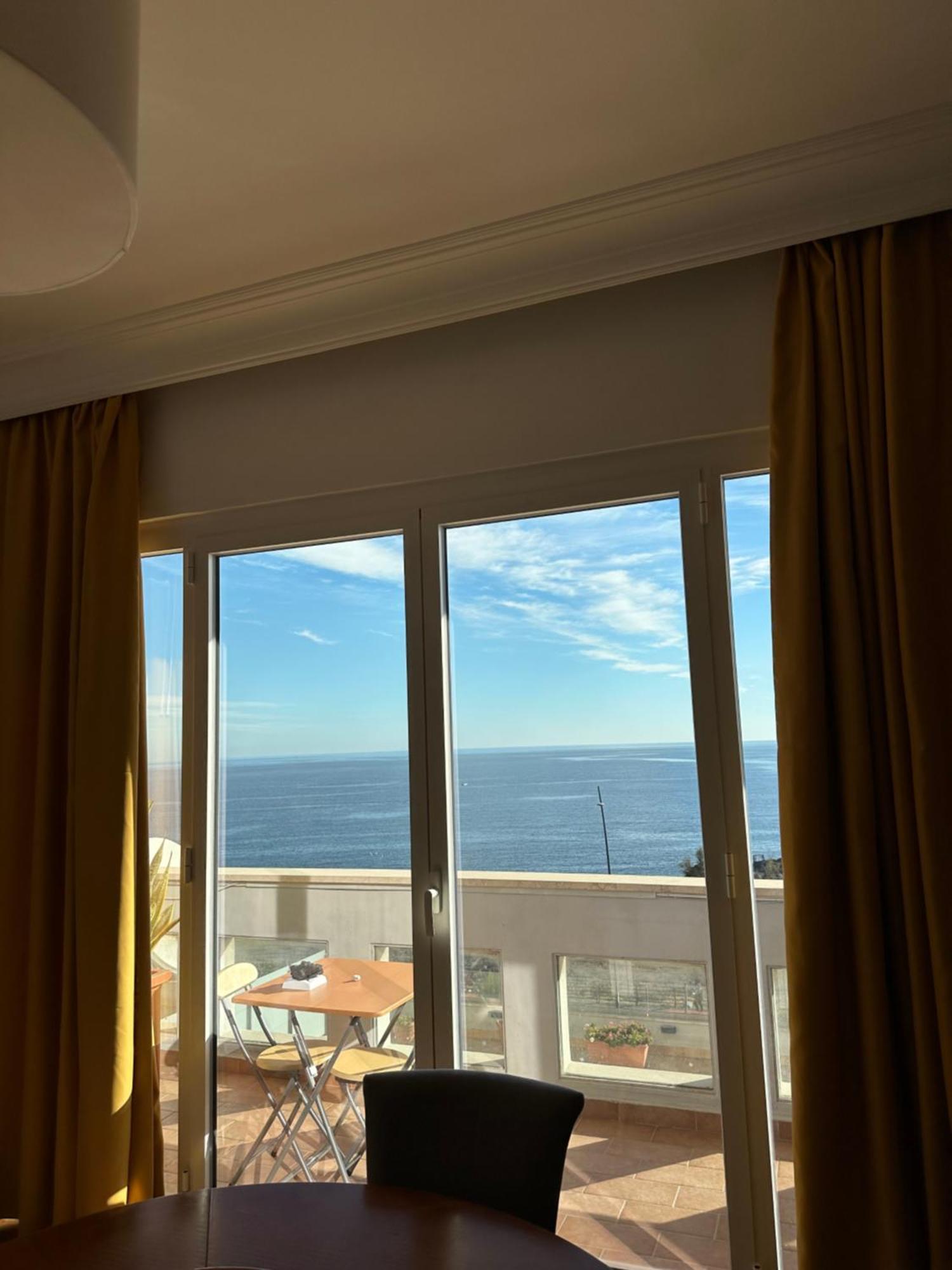 Perla Marina Sea View Apartment Катания Екстериор снимка