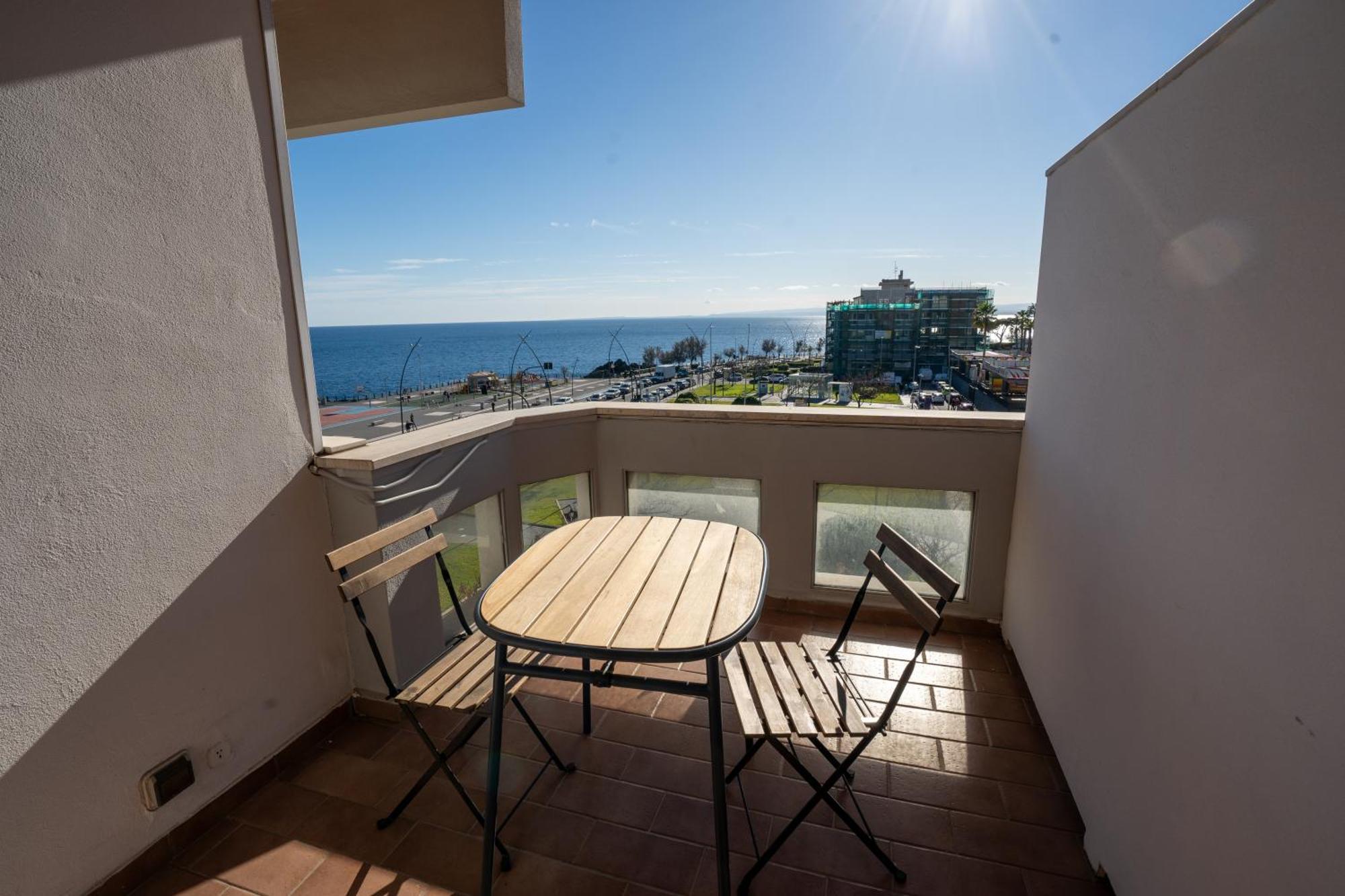 Perla Marina Sea View Apartment Катания Екстериор снимка